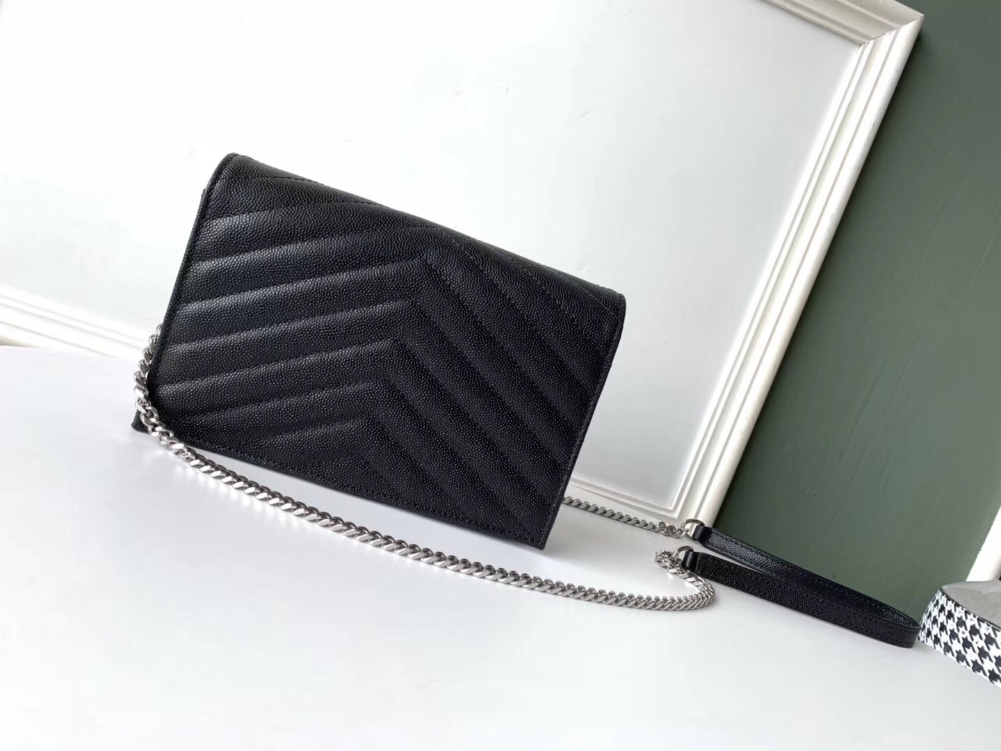 Saint Laurent WOC Envelope Chain Wallet In Noir Leather