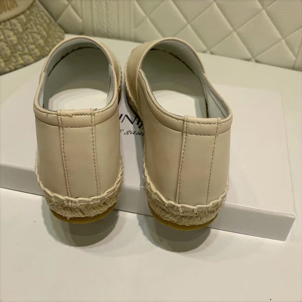 Saint Laurent Monogram Espadrilles In Beige Lambskin