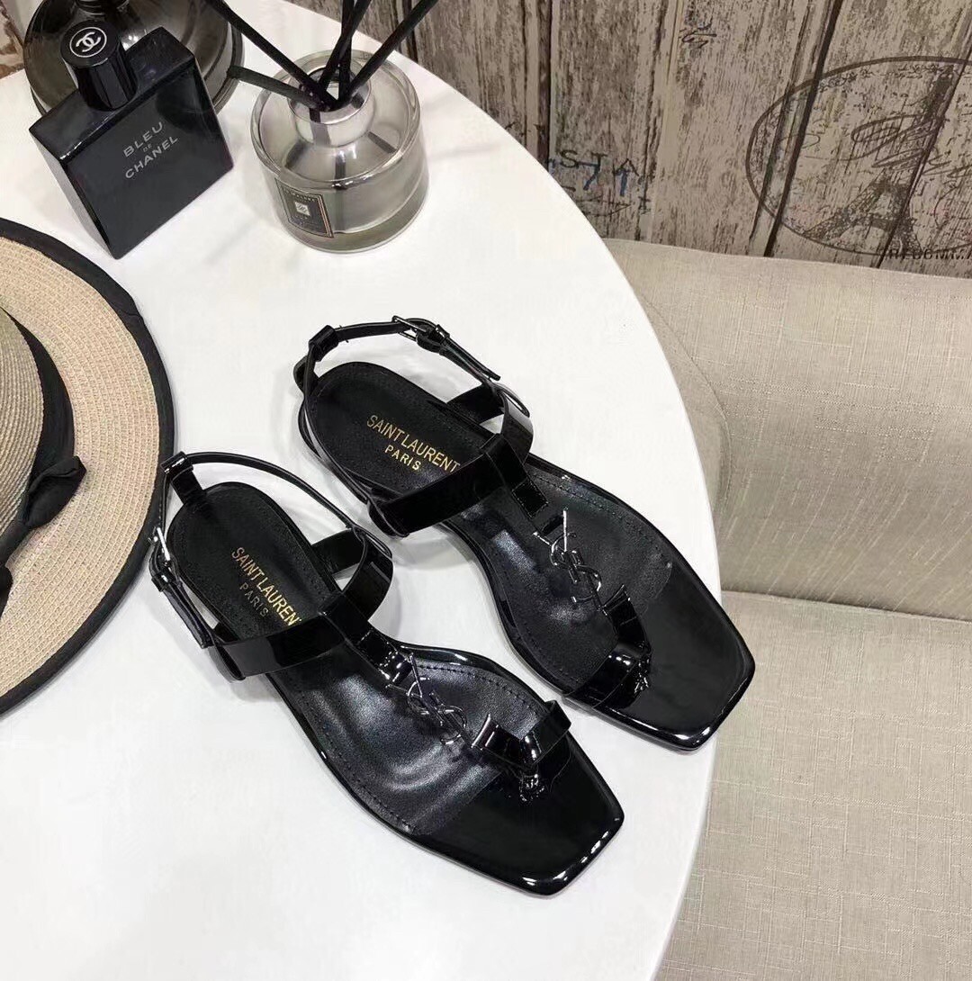 Saint Laurent Cassandra Flat Sandals In Black Patent Leather