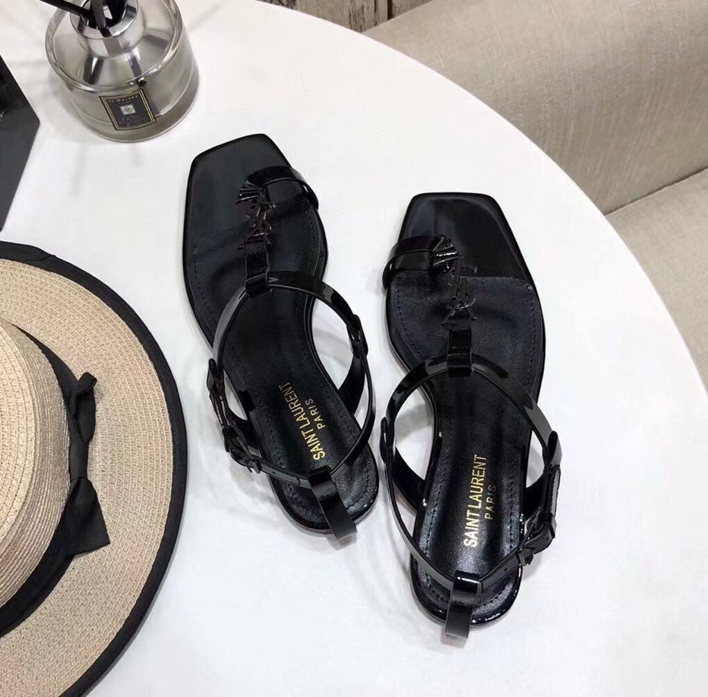 Saint Laurent Cassandra Flat Sandals In Black Patent Leather