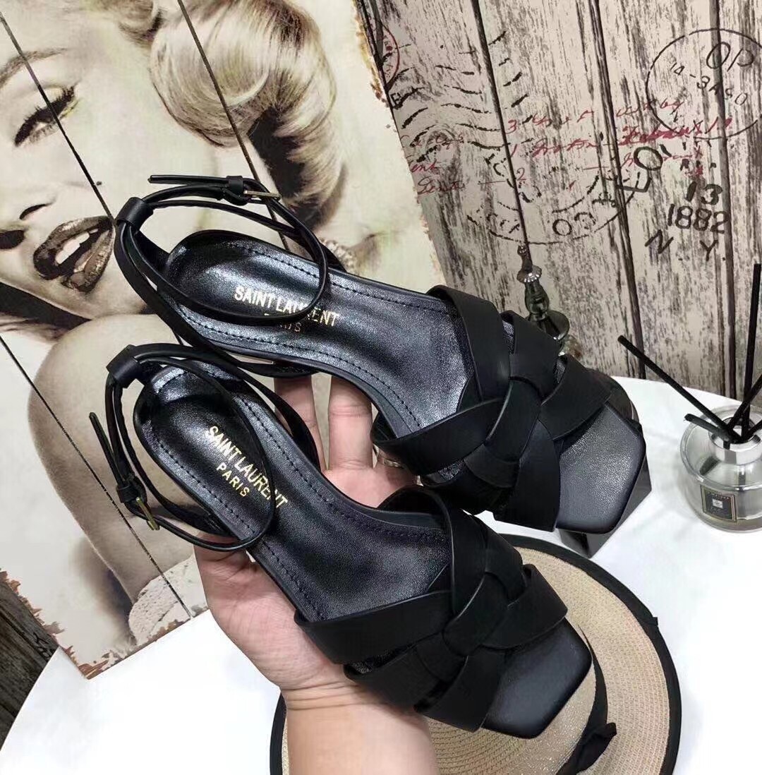 Saint Laurent Tribute Flat Sandals In Black Leather