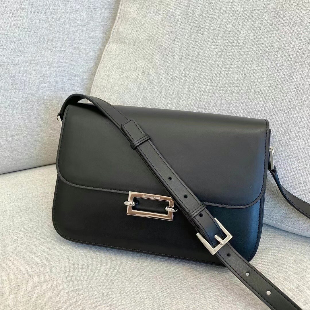 Saint Laurent Le Pave Bag In Black Calfskin