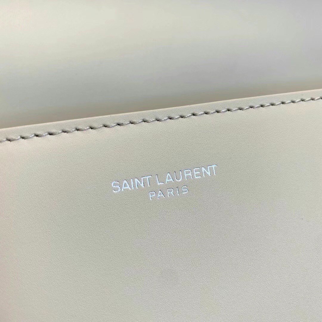 Saint Laurent Le Pave Bag In White Calfskin