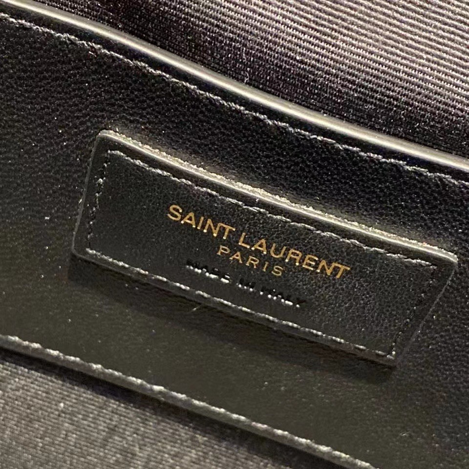 Saint Laurent 80's Vanity Bag In White Quilted Grained Leather