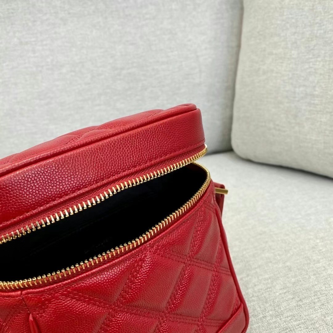 Saint Laurent 80's Vanity Bag In Red Quilted Grained Leather