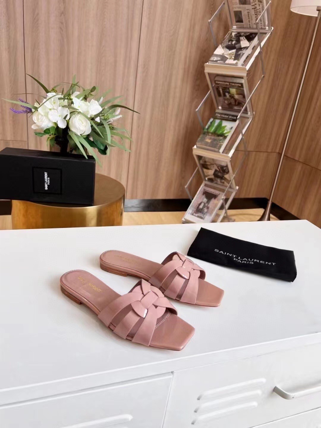 Saint Laurent Tribute Slides In Powder Patent Leather