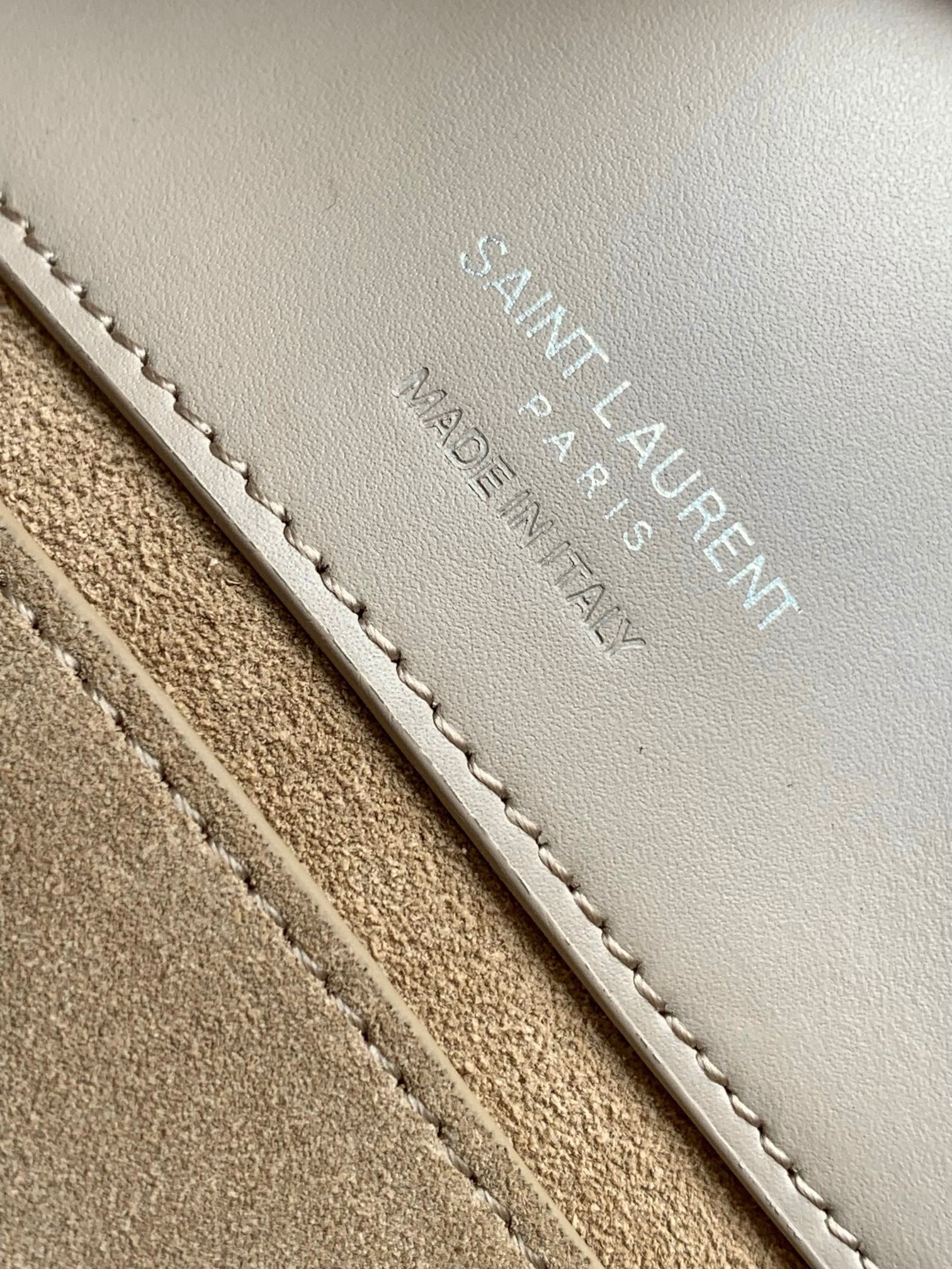 Saint Laurent Le 37 Small Bucket Bag in Beige Leather