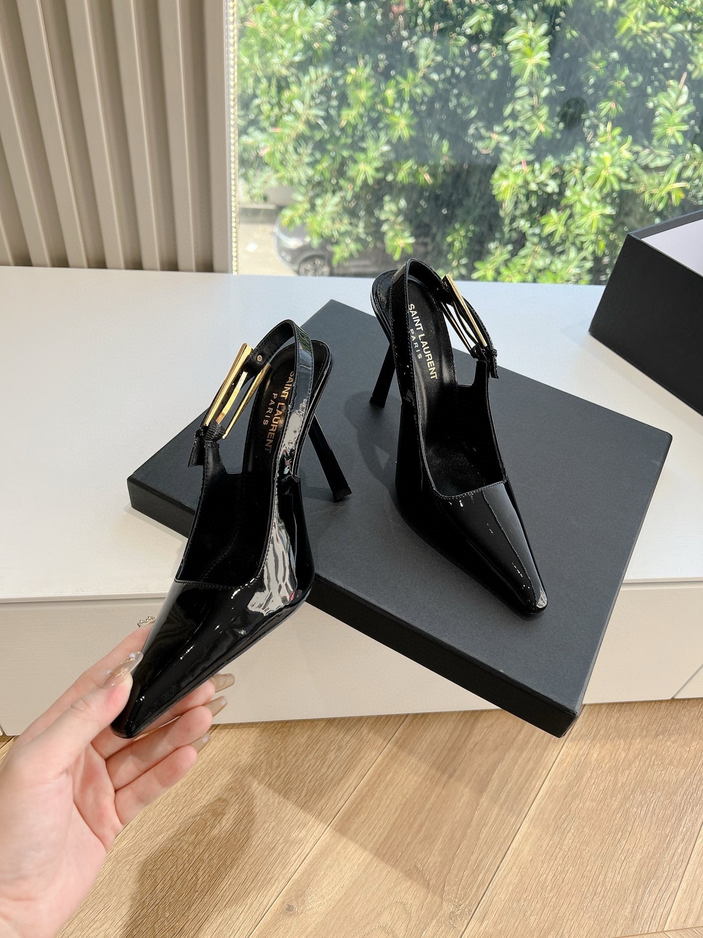 Saint Laurent Lee Slingback Pumps in Black Patent Leather