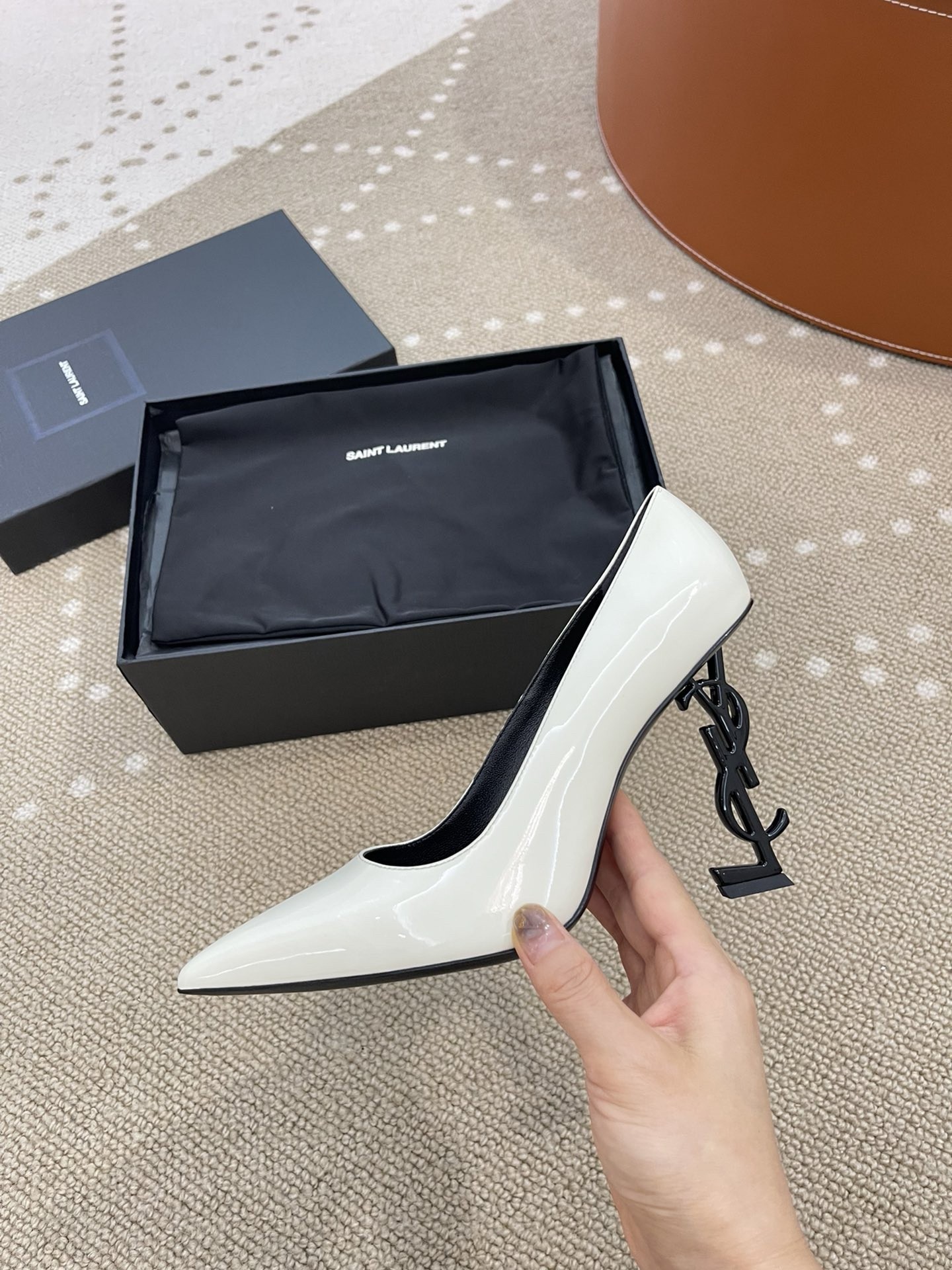 Saint Laurent Opyum 110 Pumps In White Patent Leather with Black Heel