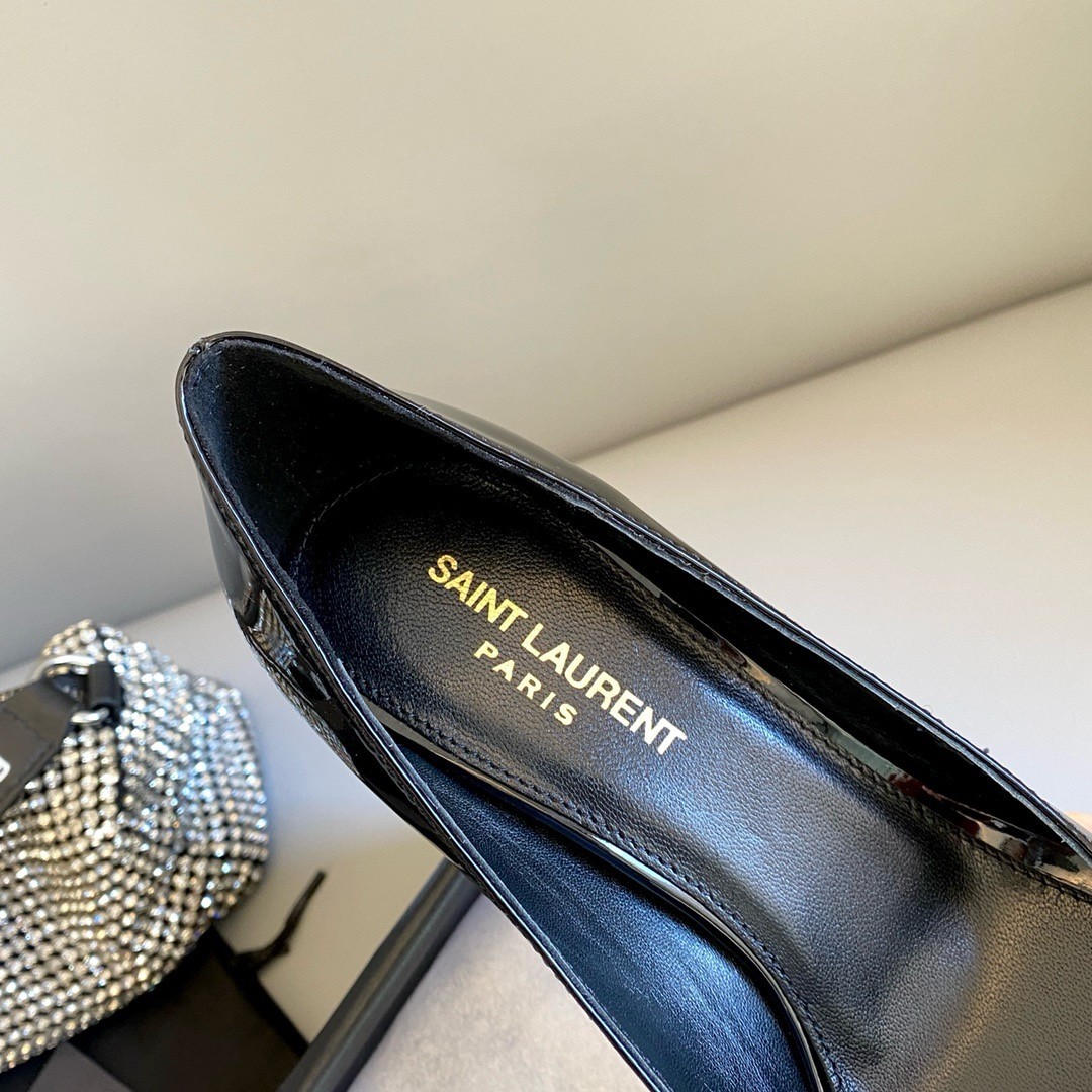 Saint Laurent Opyum Pumps 85mm In Patent Leather with Gold Heel