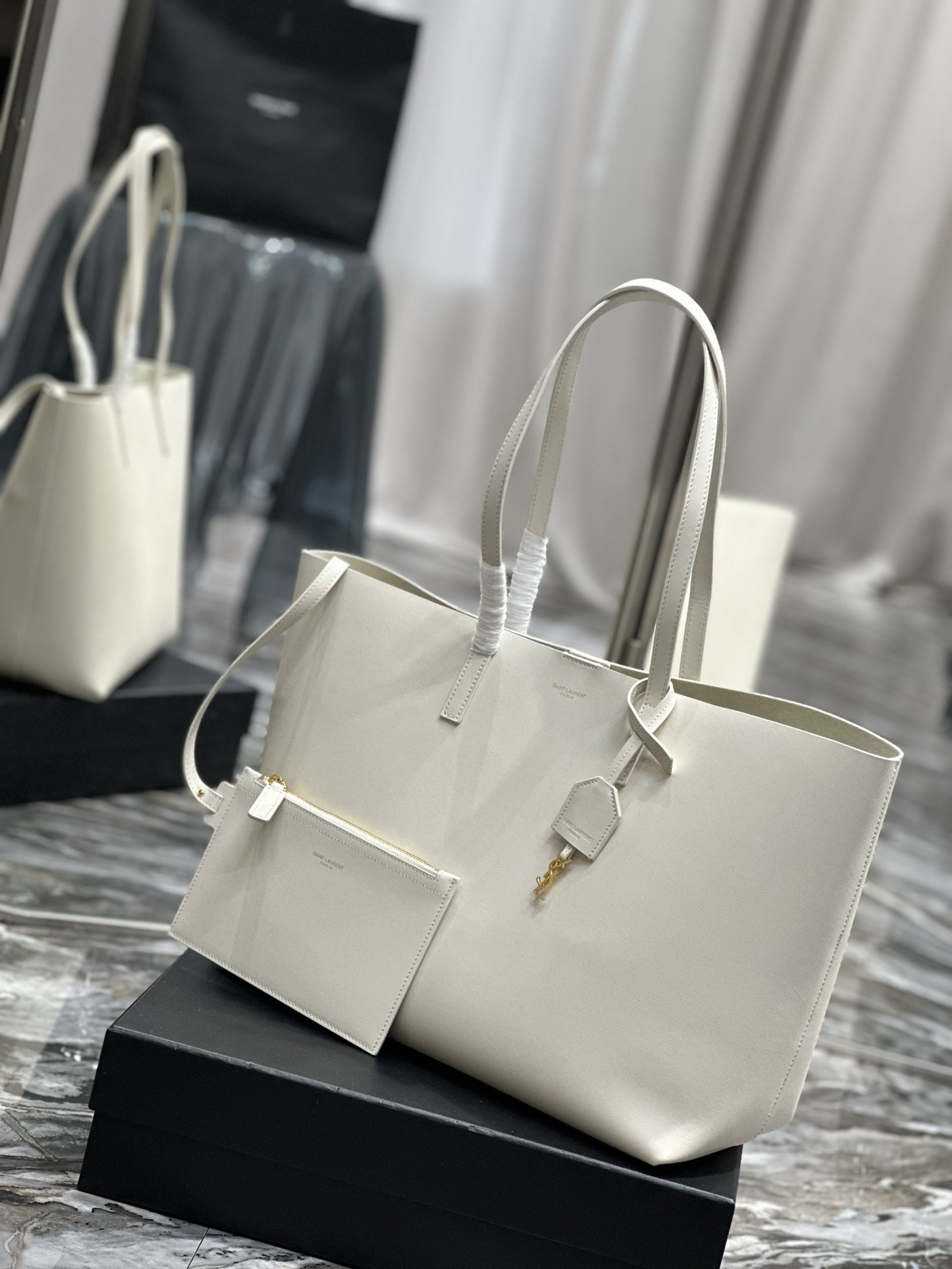 Saint Laurent Shopping Tote Bag in White Leather