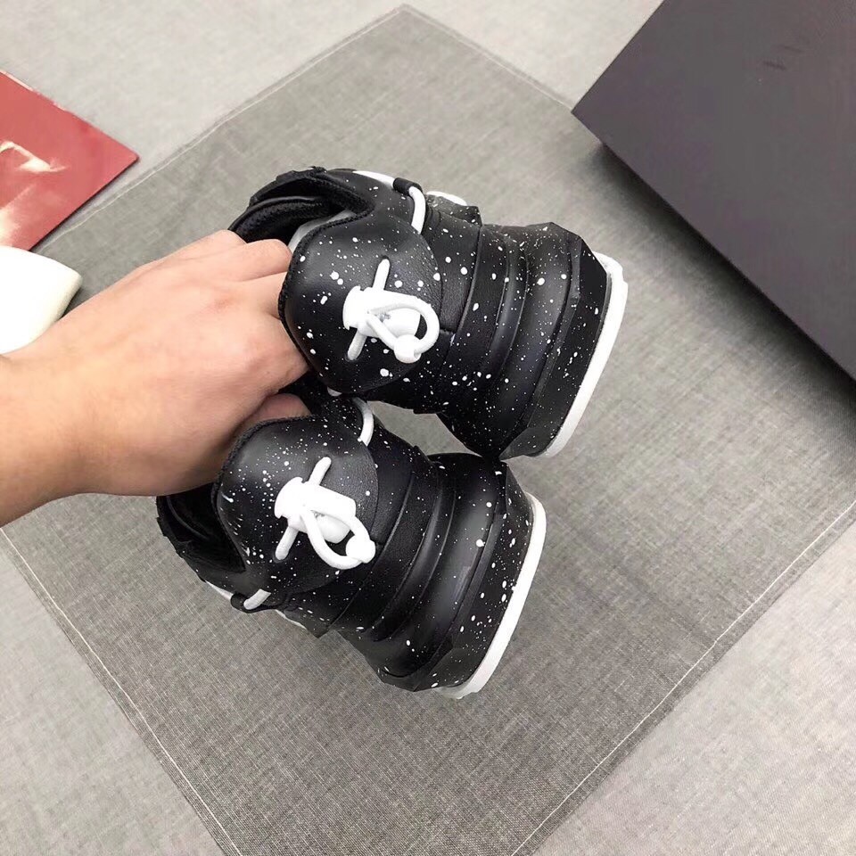 Valentino Black Bounce Low-Top Sneaker