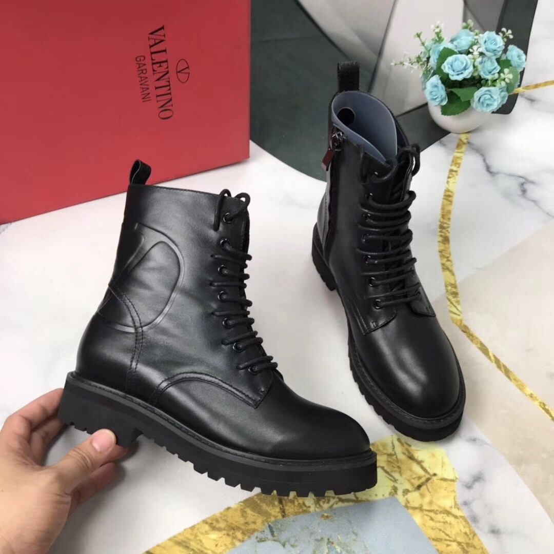 Valentino Garavani Black VLOGO Combat Boot 35 mm