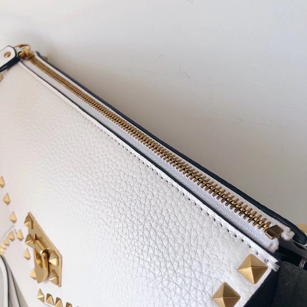 Valentino Rockstud Hype Bag In White Grained Calfskin