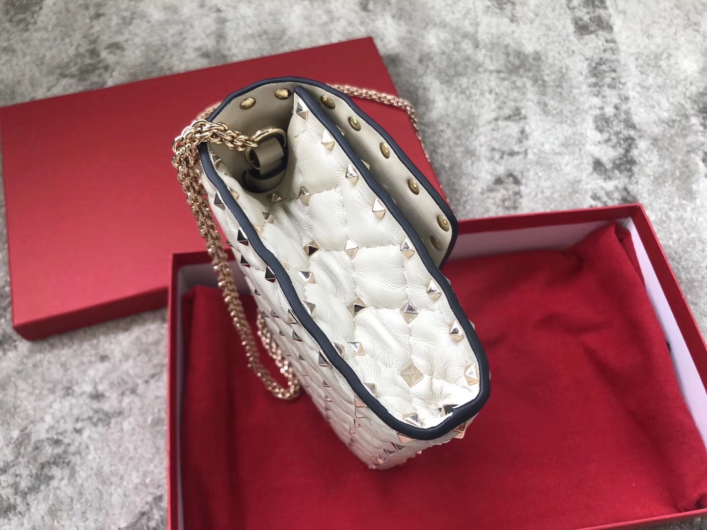 Valentino Rockstud Spike Crossbody Clutch In White Lambskin