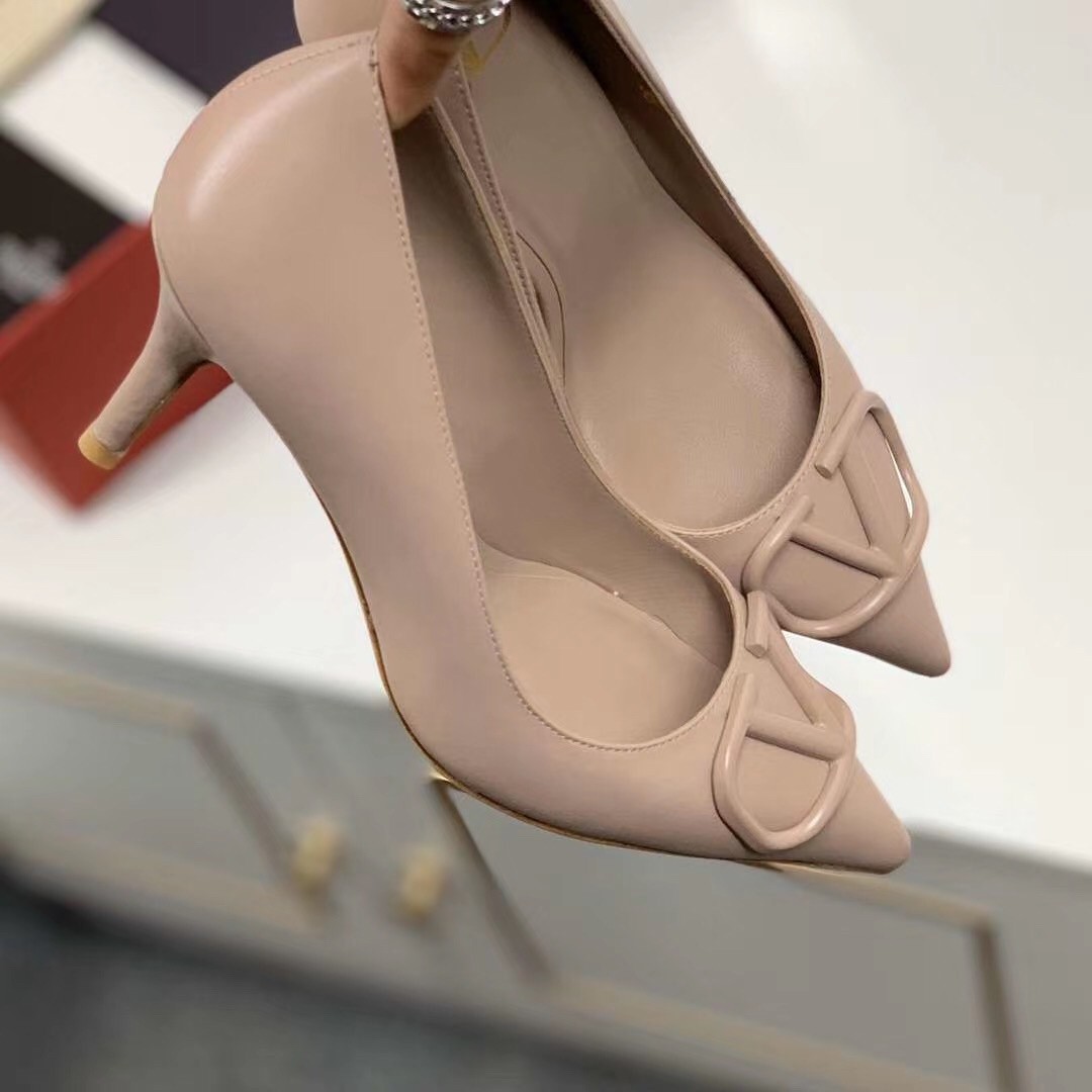 Valentino VLOGO 80mm Pumps In Poudre Calfskin