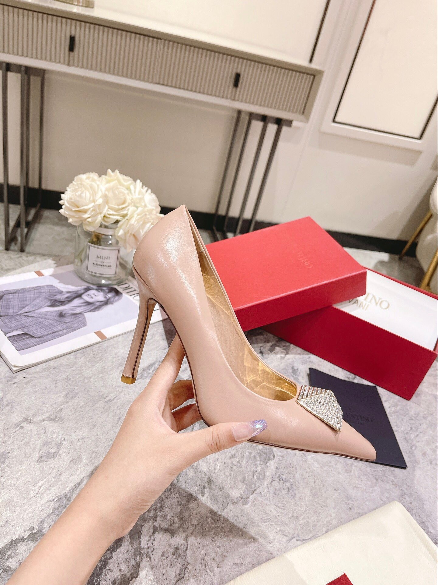 Valentino One Stud Pumps 100mm in Cannelle Nappa Leather with Crystal