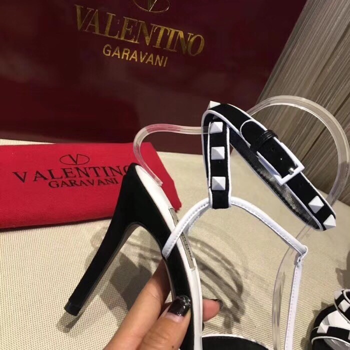 Valentino Garavani Black Free Rockstud 105mm Sandals