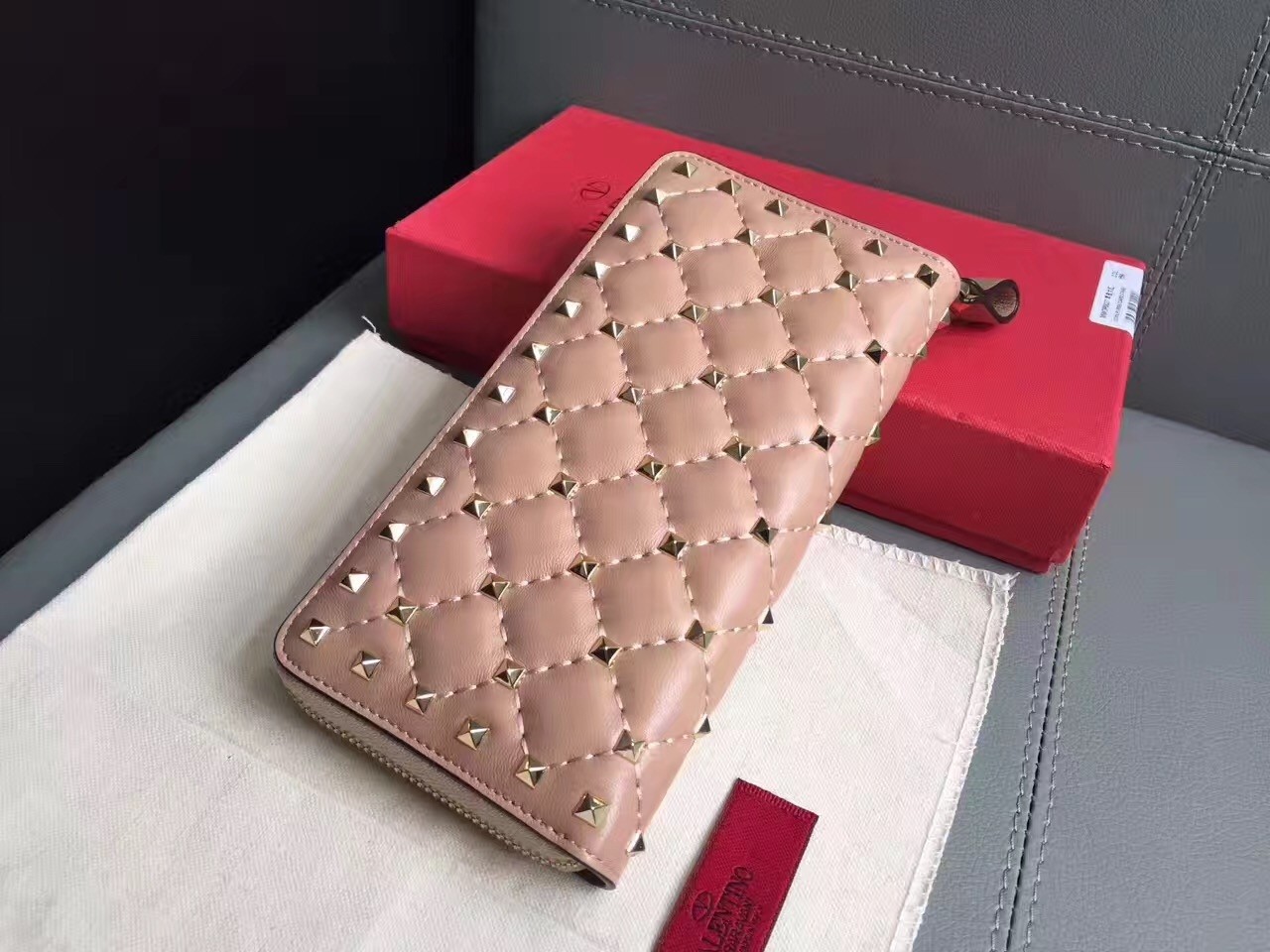 Valentino Rockstud Spike Zip Wallet In Pastel Pink Lambskin