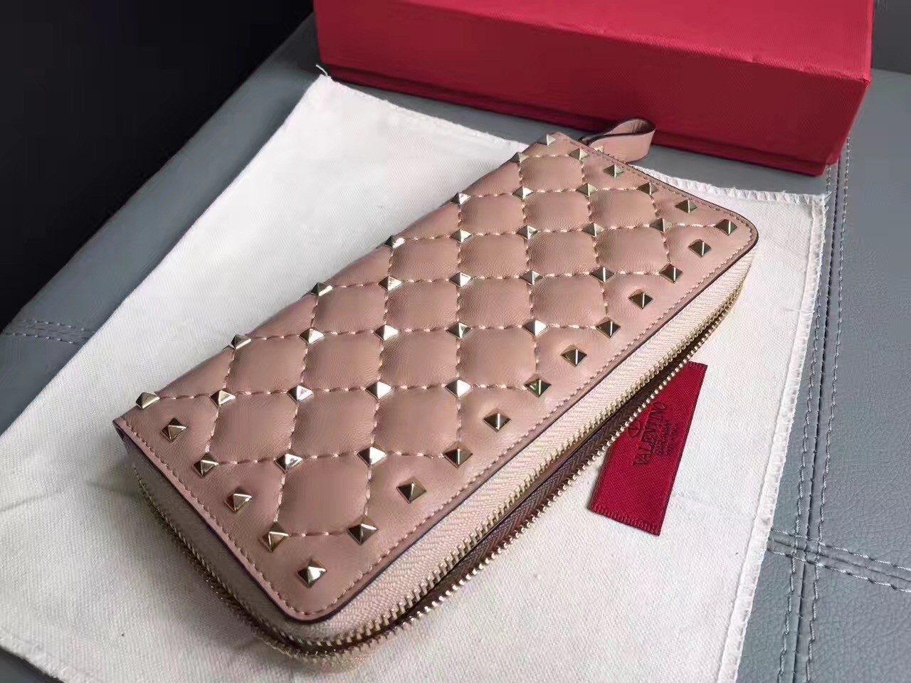 Valentino Rockstud Spike Zip Wallet In Pastel Pink Lambskin