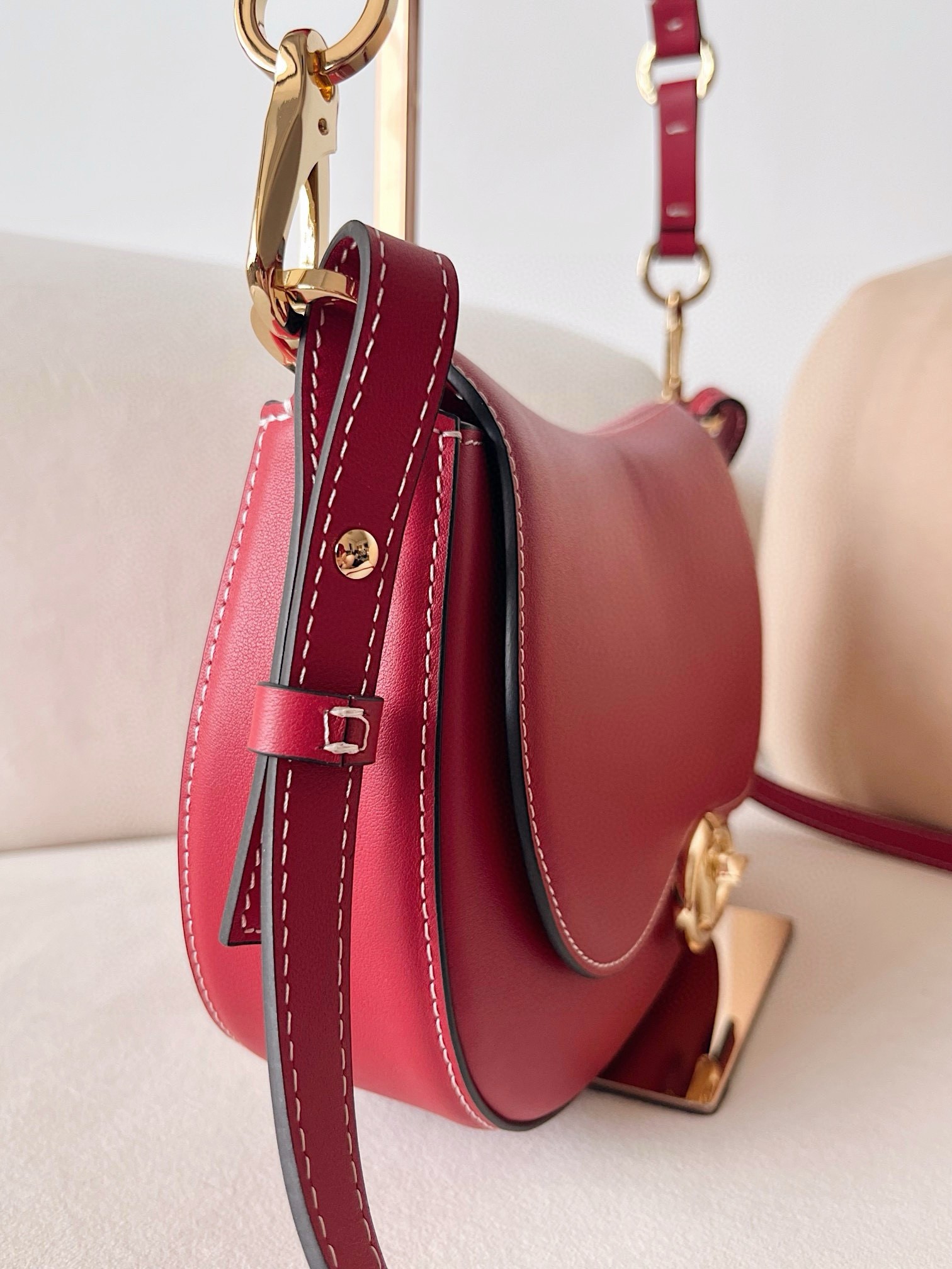 Valentino Garavani Ohval Small Shoulder Bag in Red Calfskin