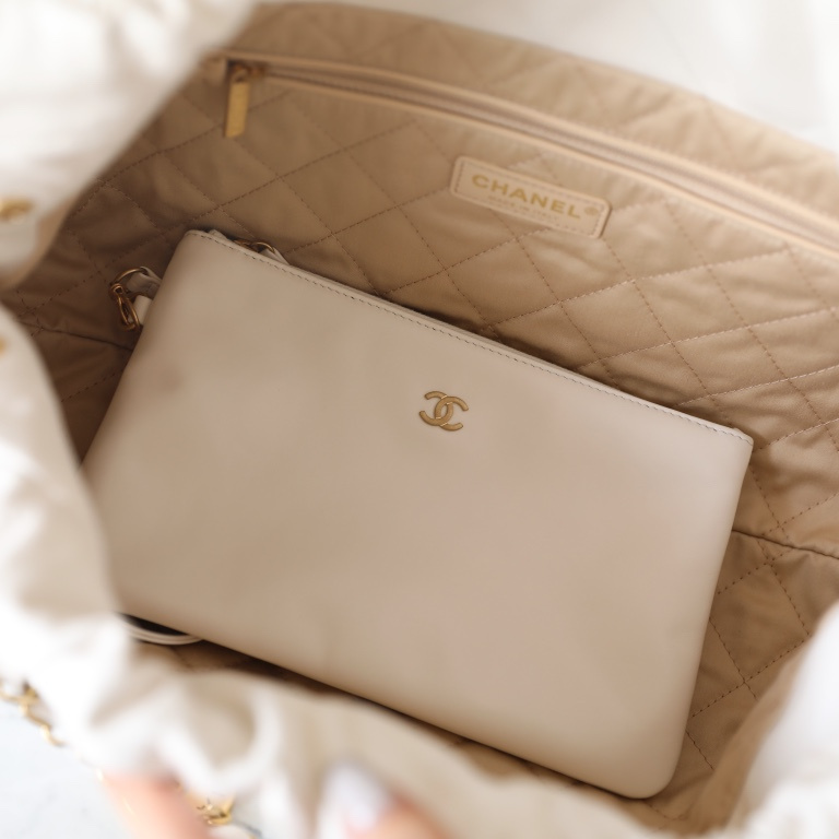 Chanel 24C Shopping Bag White/Gold