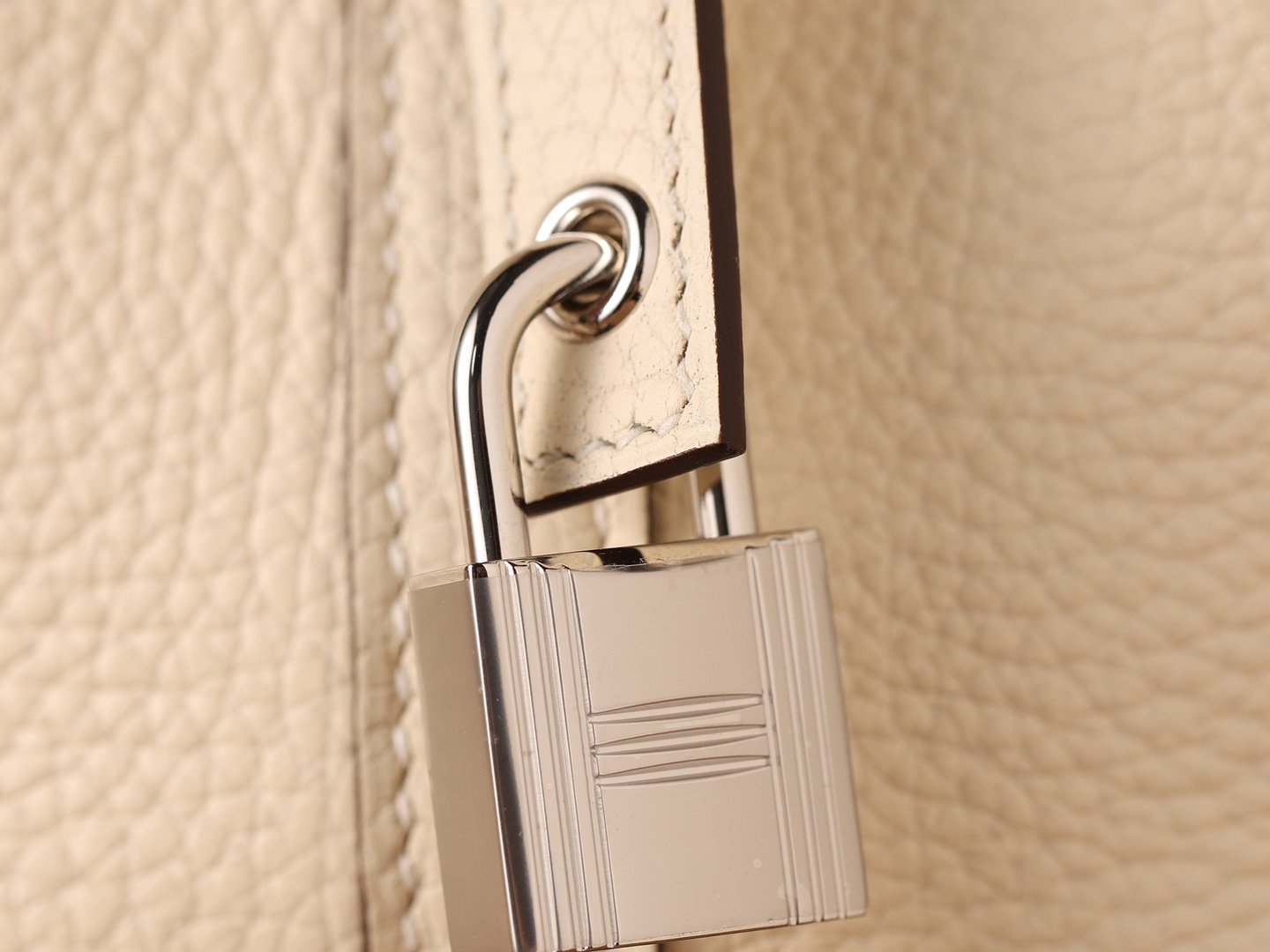 Hermes PicotinLock 18