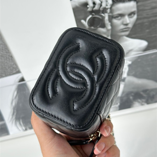 Chanel Cosmetic Bag Lambskin Small