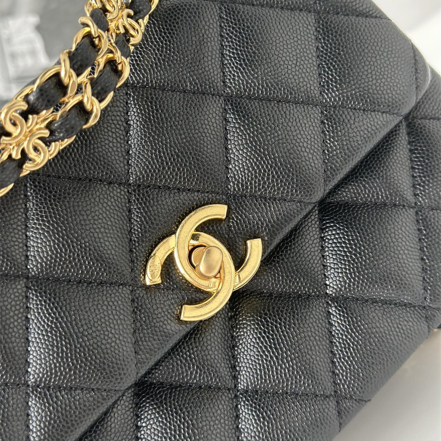 Chanel 22K series square fat black gold