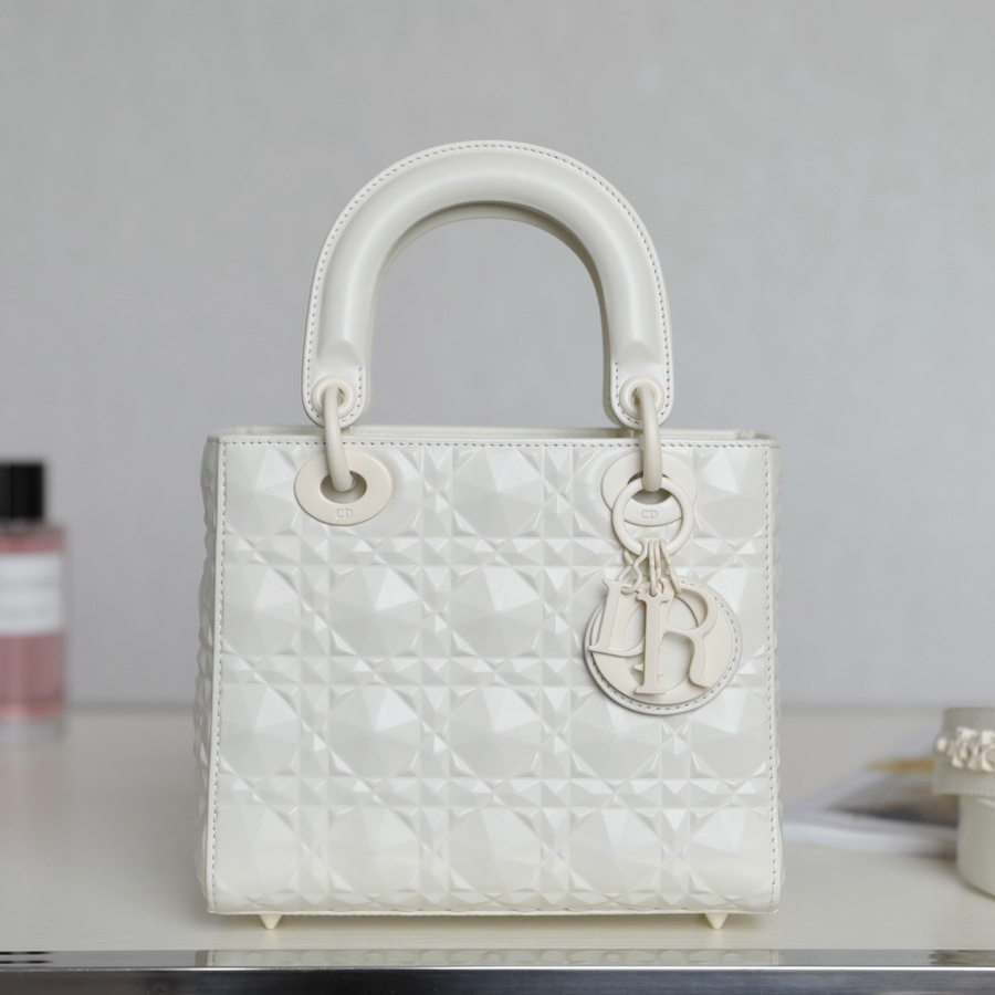 Dior Lady Dior Bag Diamond Cannage Pattern White