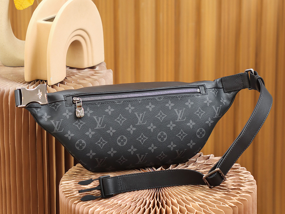 Louis Vuitton Discovery M44336