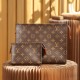 Louis Vuitton Toiletry M81412