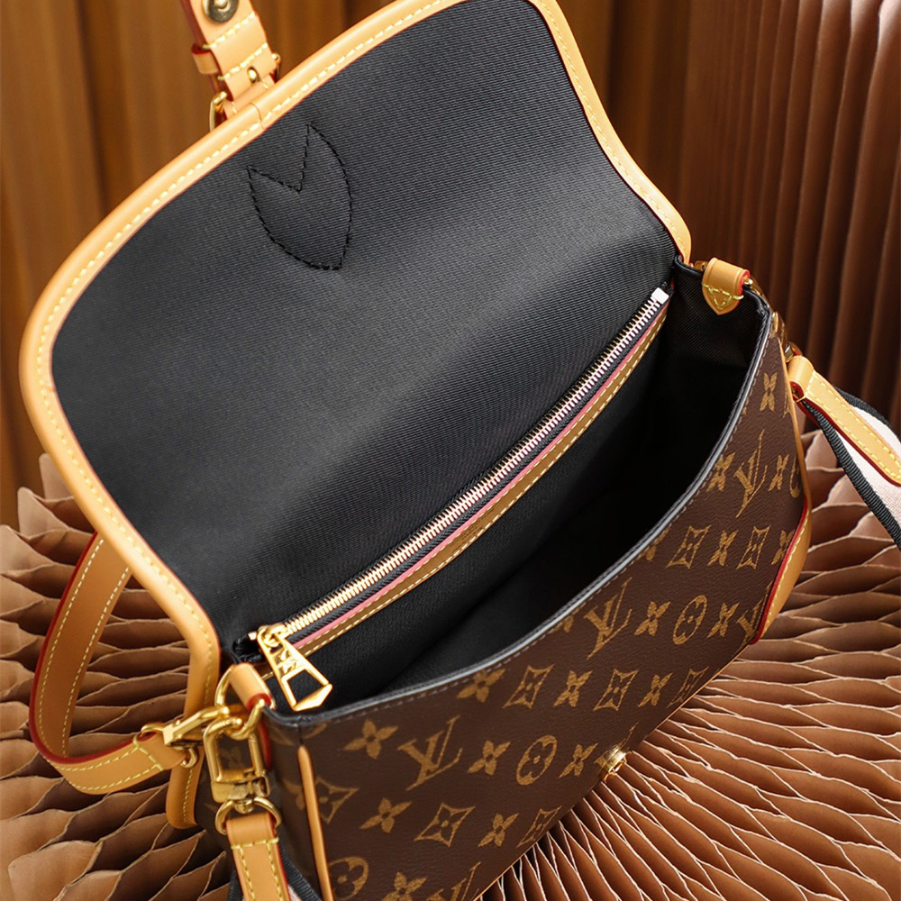 Louis Vuitton Diane M45985