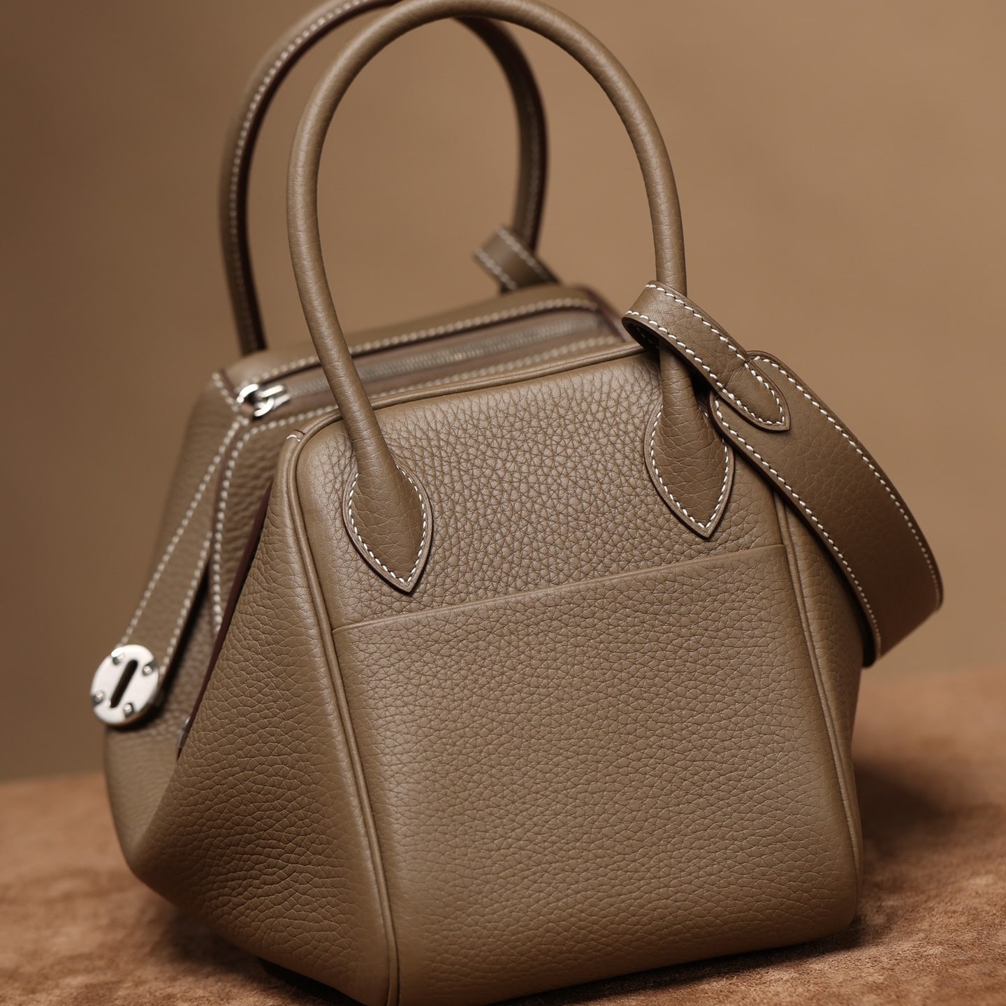 Hermes Lindy 26