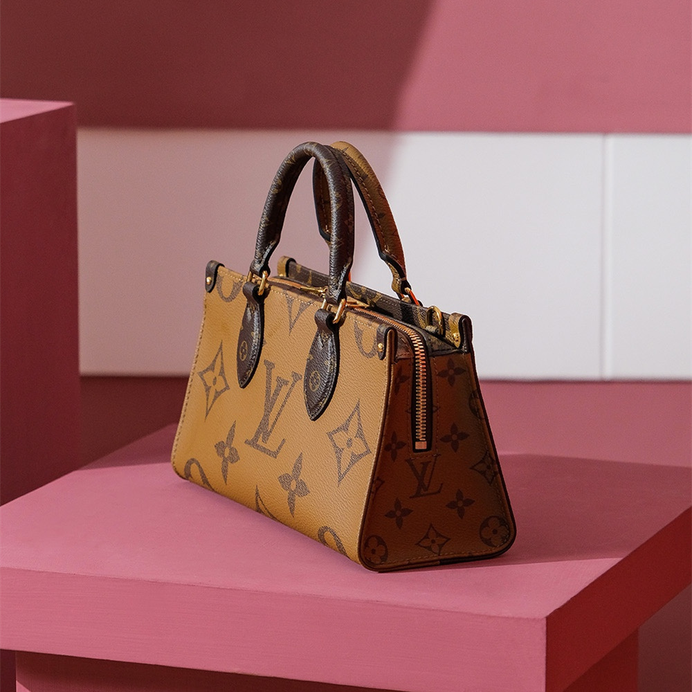 Louis Vuitton Onthego East West M46653