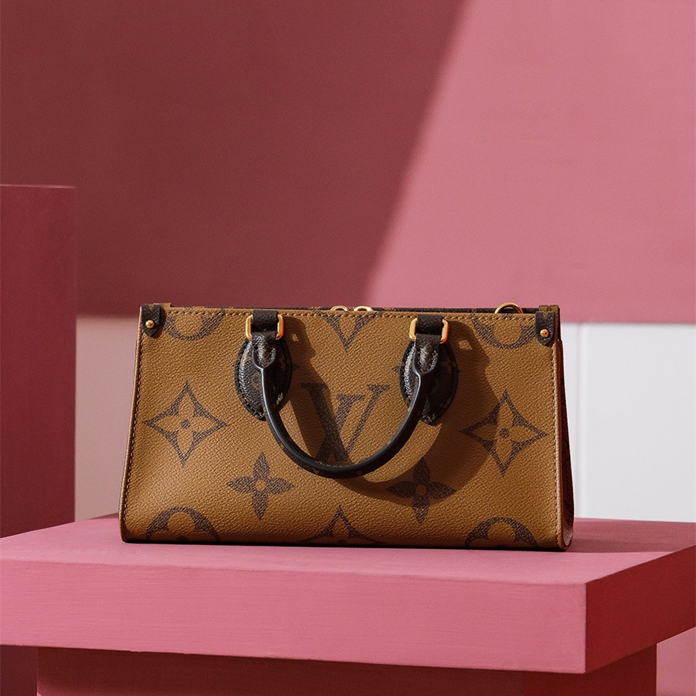 Louis Vuitton Onthego East West M46653