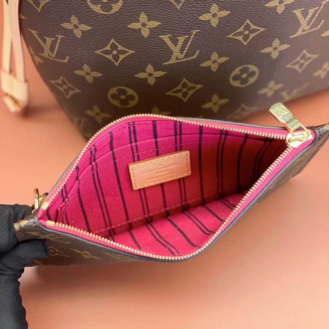 Louis Vuitton Neverfull M46979