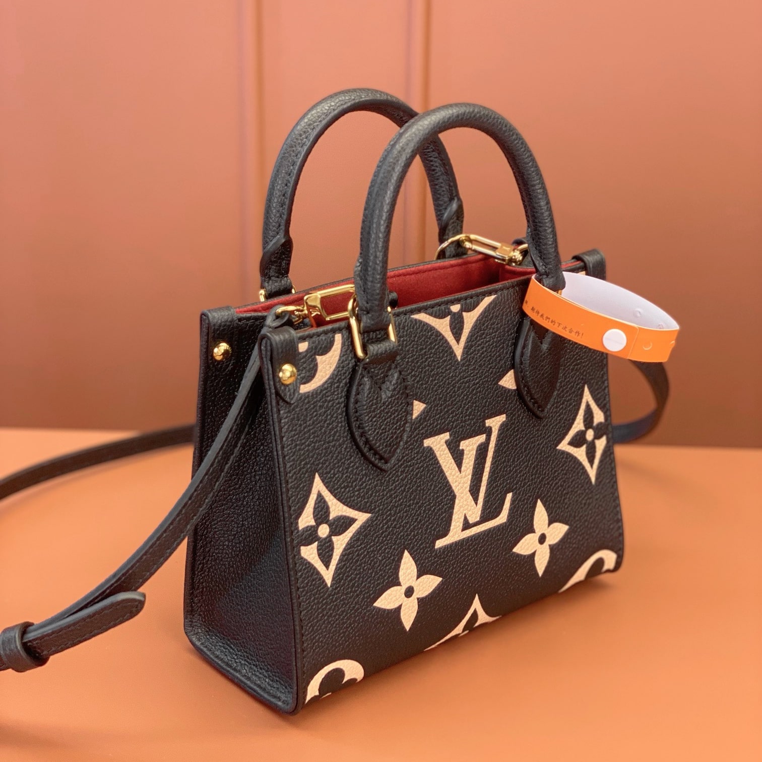 Louis Vuitton OnthegoBB M47053