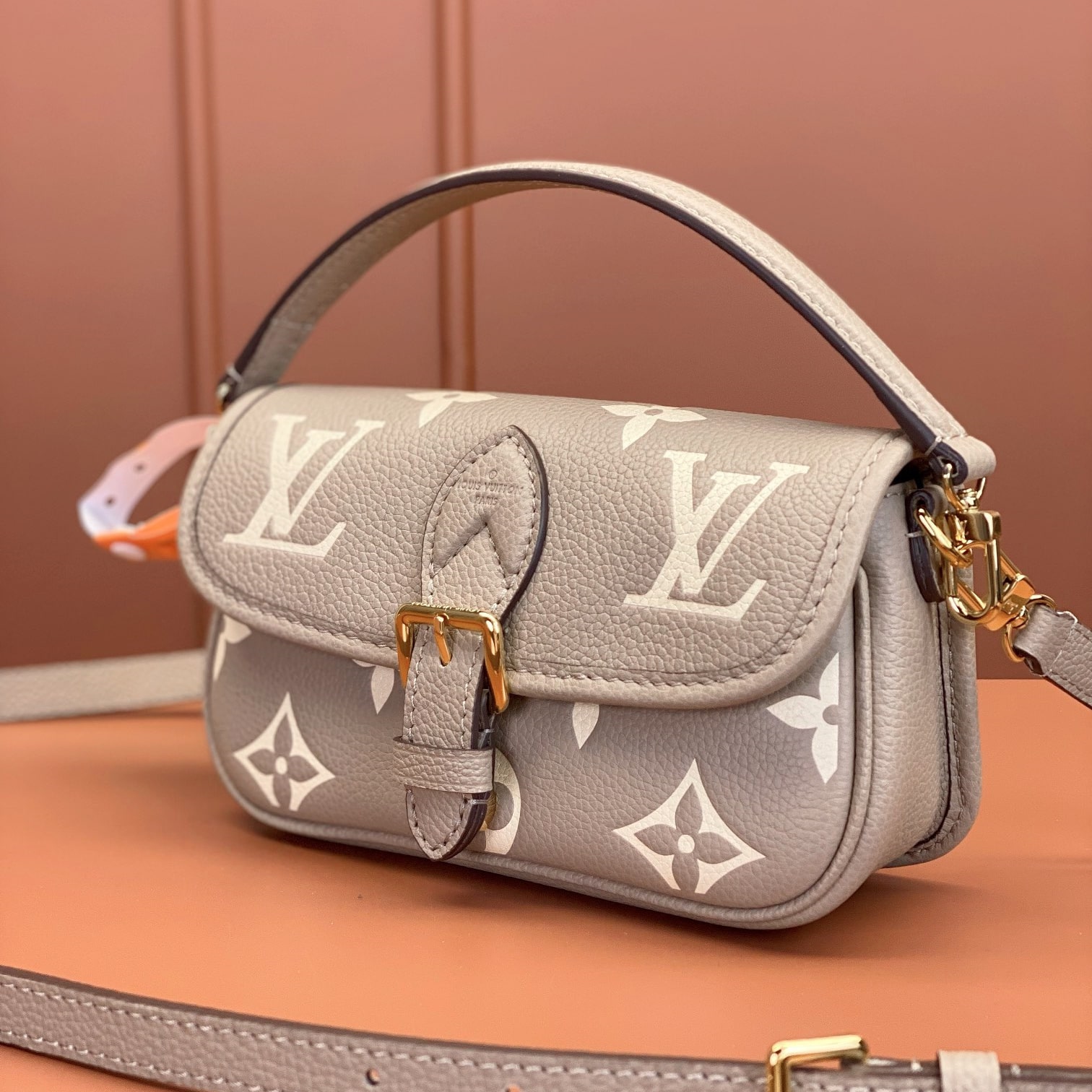 Louis Vuitton NanoDiane M83300