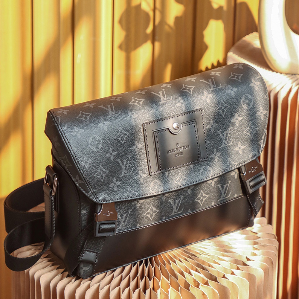 Louis Vuitton Voyager M40511