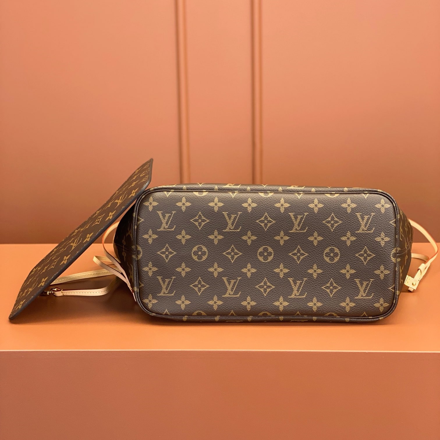 Louis Vuitton Neverfull M40995