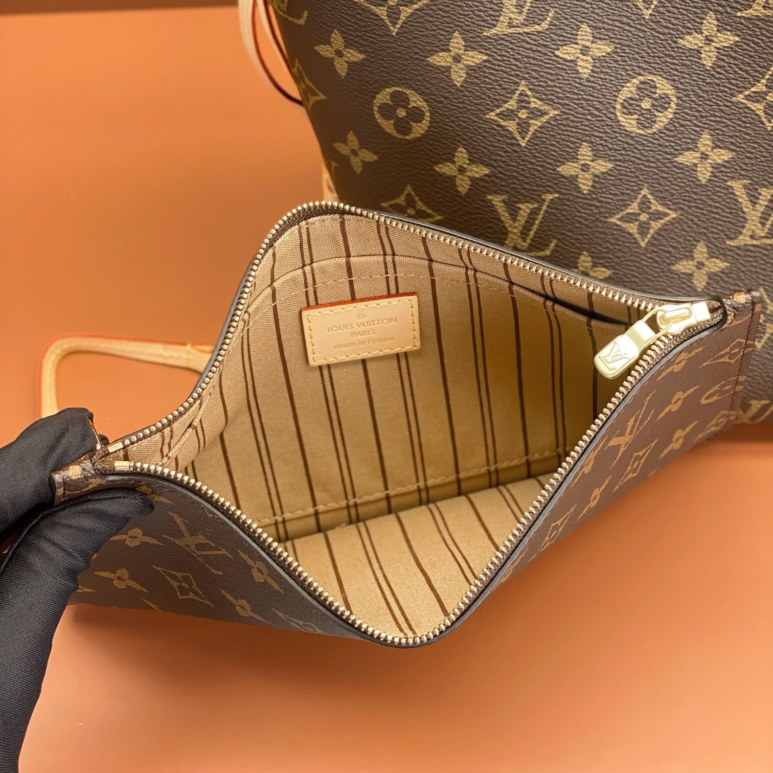 Louis Vuitton Neverfull M40995