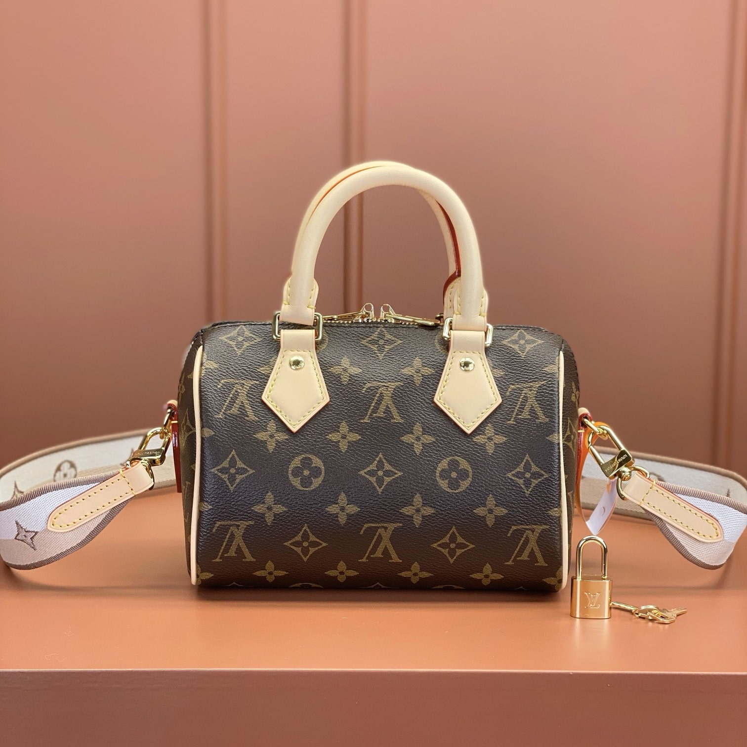 Louis Vuitton SpeedyBandouliere M46222