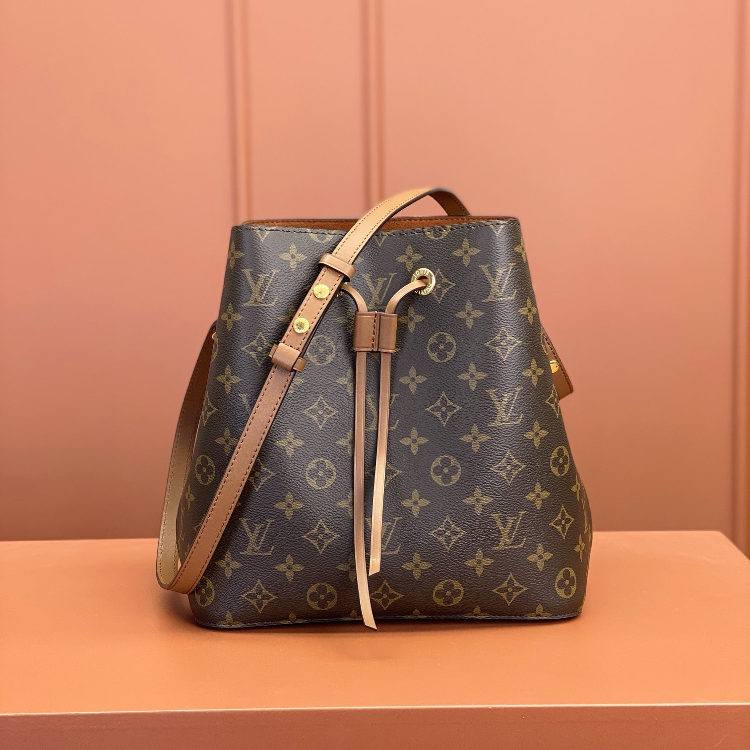 Louis Vuitton Neonoe M44887