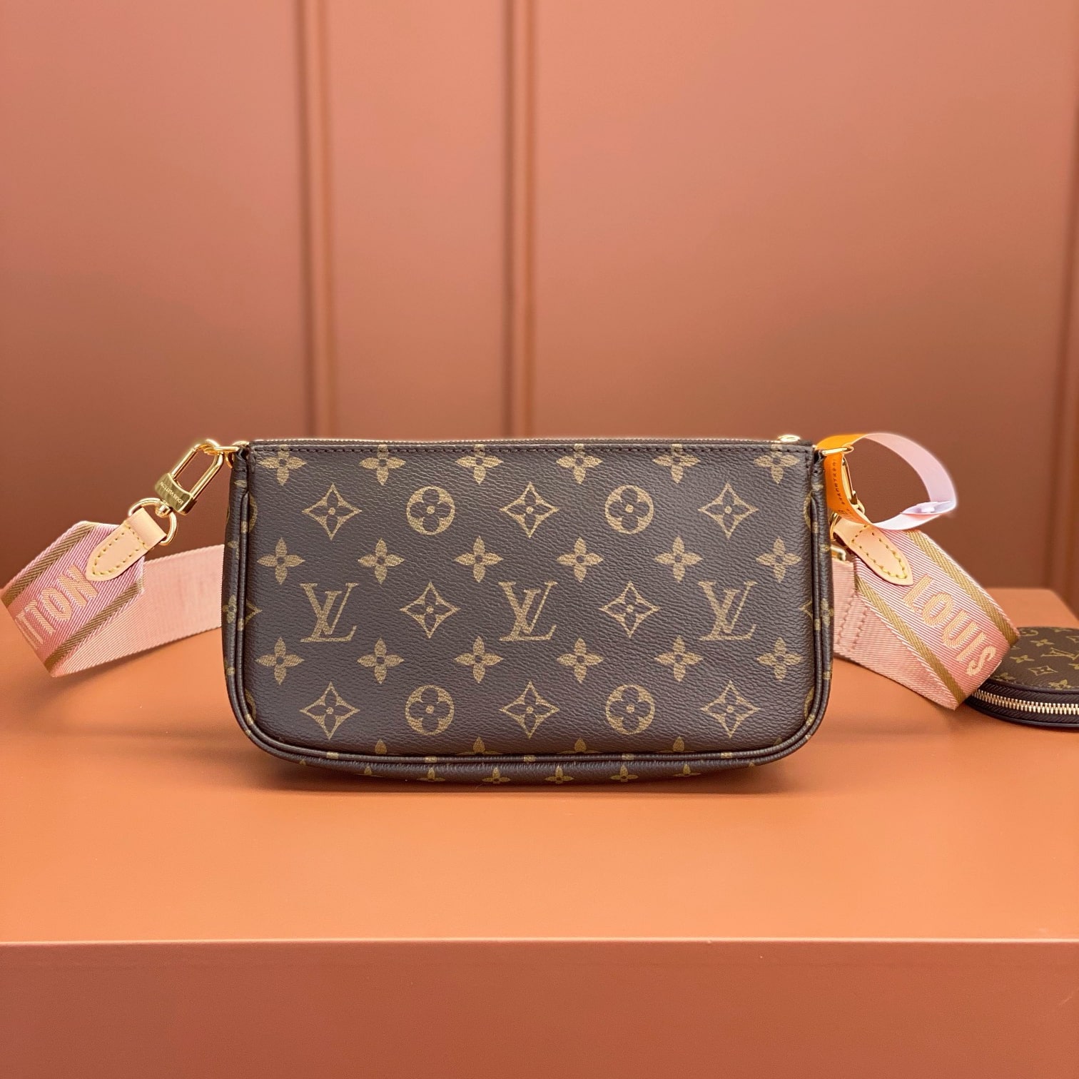 Louis Vuitton MultiPochette M44840