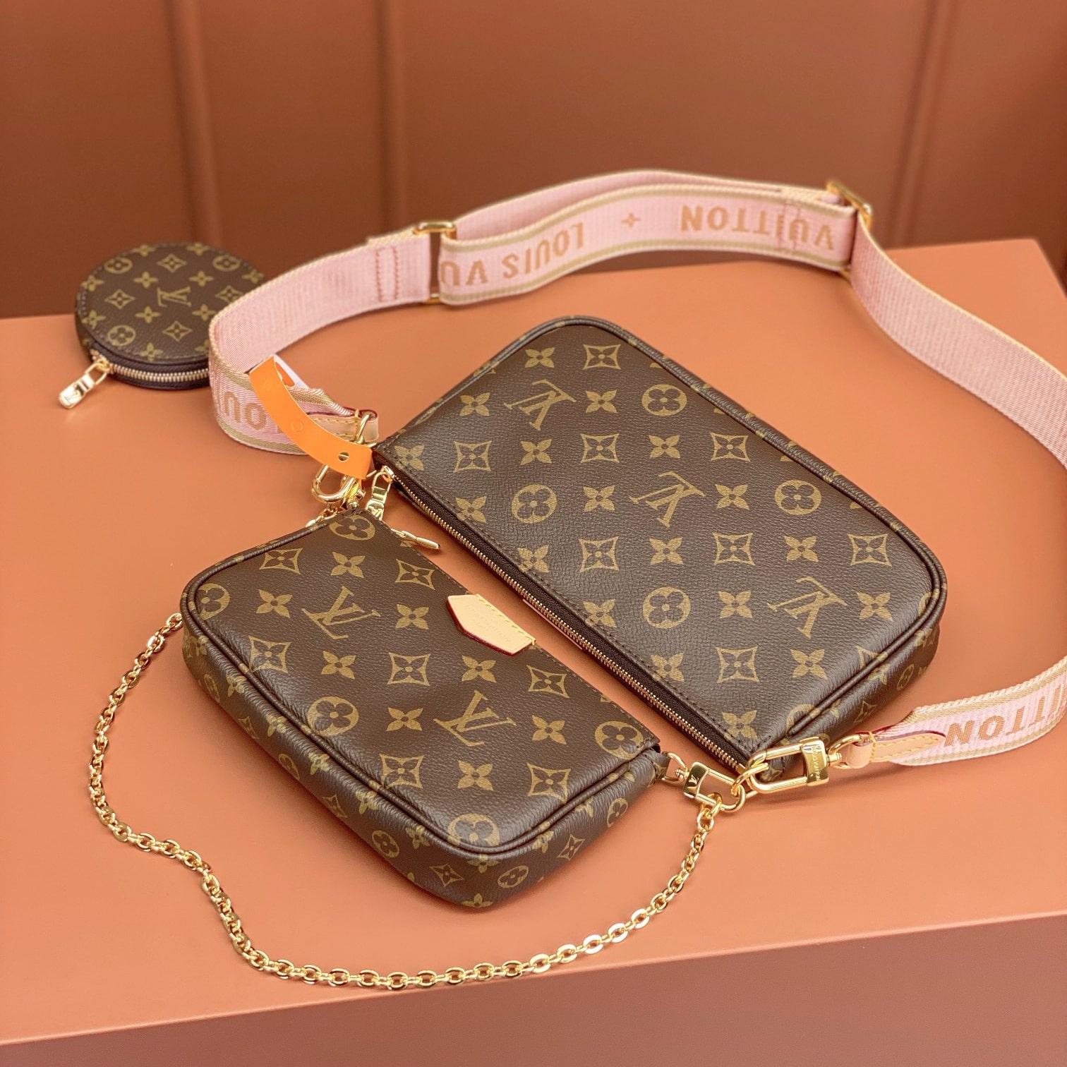 Louis Vuitton MultiPochette M44840