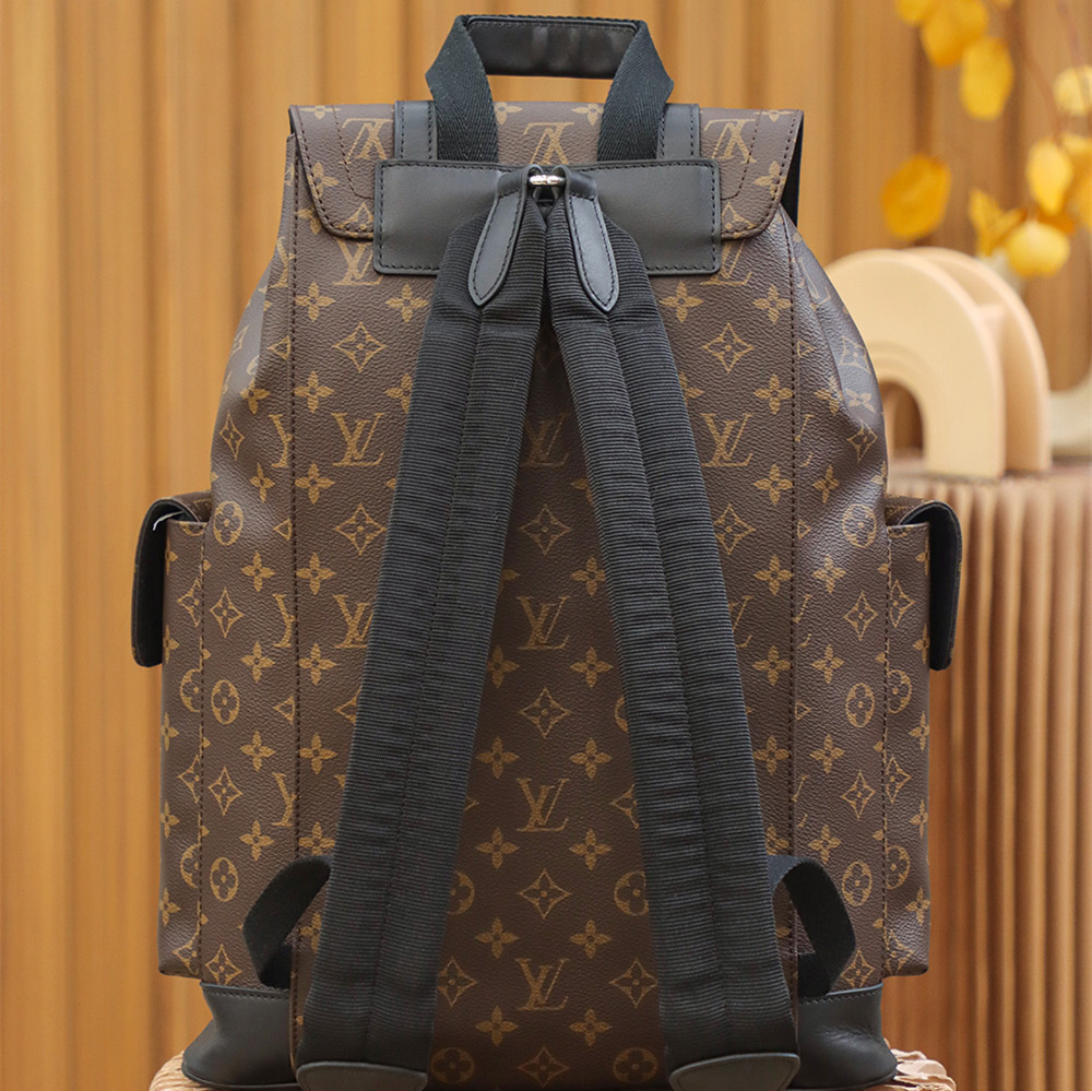 Louis Vuitton Christopher M43735