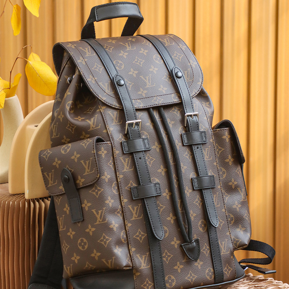 Louis Vuitton Christopher M43735