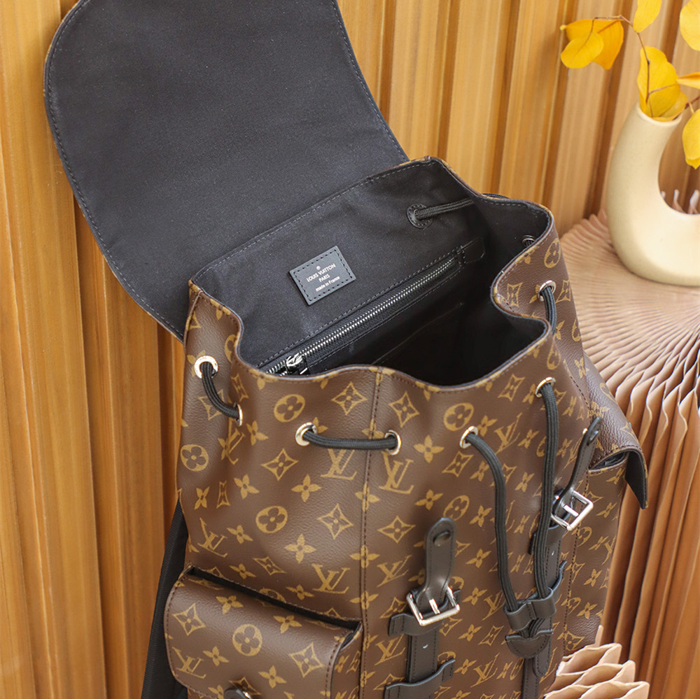 Louis Vuitton Christopher M43735