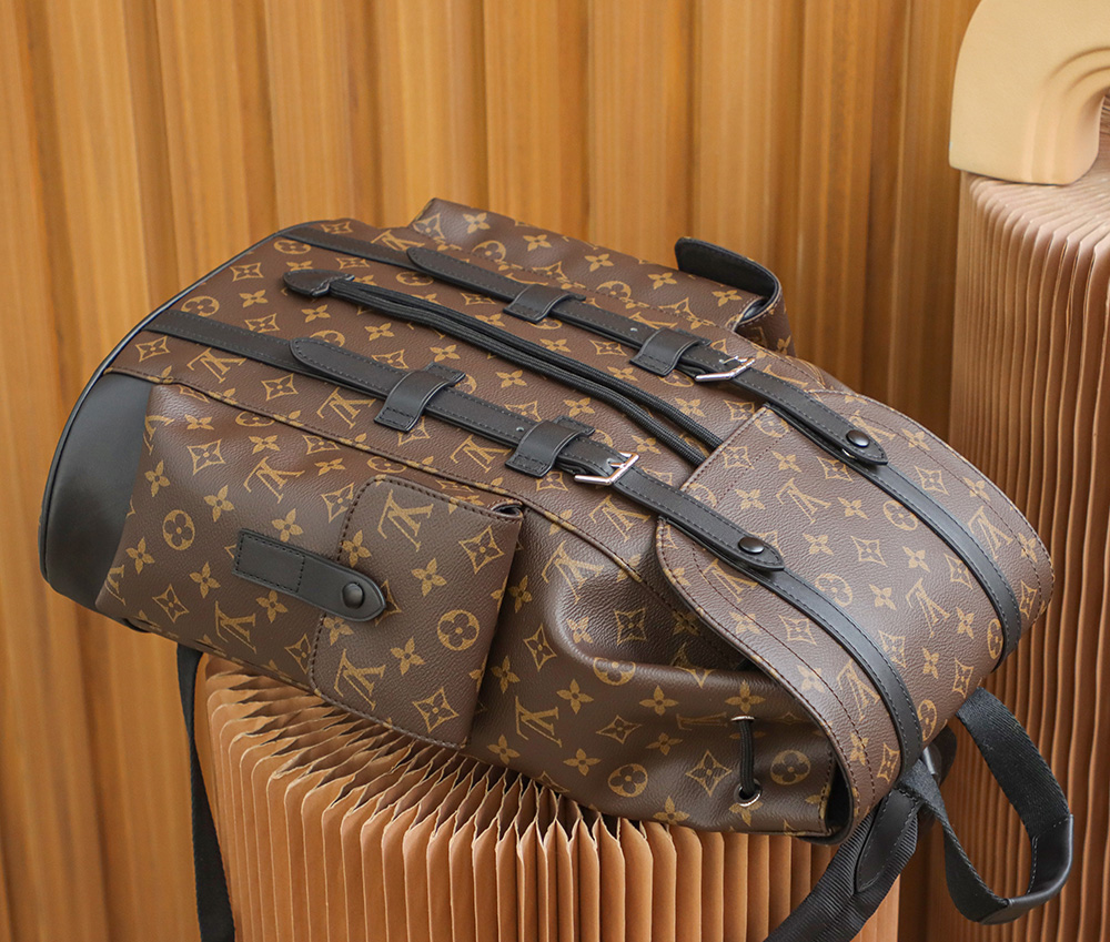 Louis Vuitton Christopher M43735